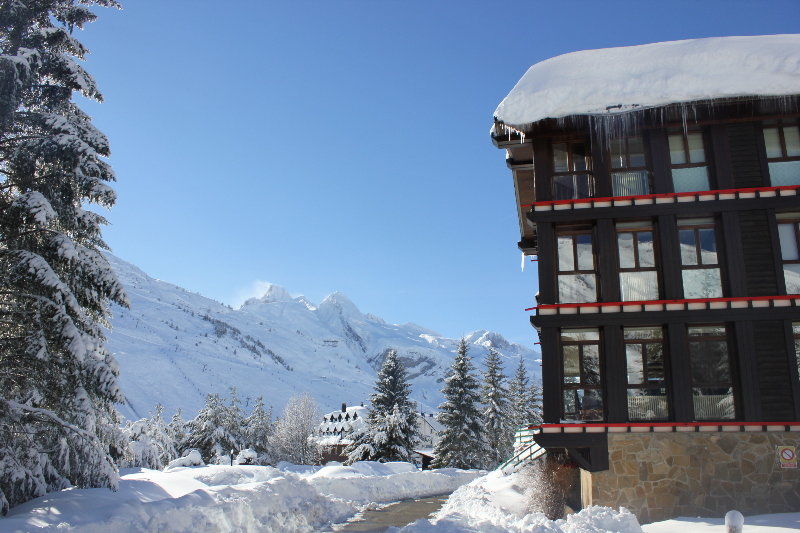 Snoe Hotel كاندانتْشاو المظهر الخارجي الصورة